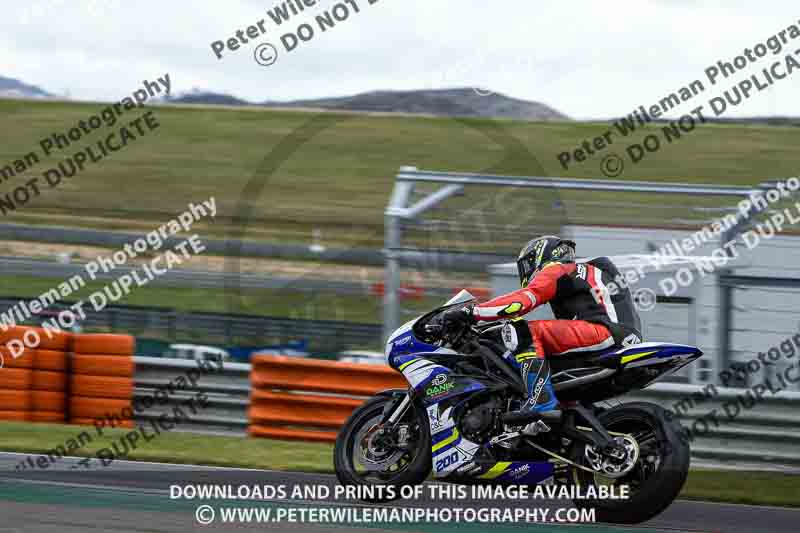 cadwell no limits trackday;cadwell park;cadwell park photographs;cadwell trackday photographs;enduro digital images;event digital images;eventdigitalimages;navarra;no limits trackdays;peter wileman photography;racing digital images;trackday digital images;trackday photos